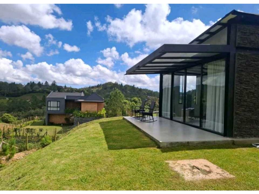 VENTA DE CASA EN EL ALTO DEL ESCOBERO, DE UN NIVEL. — foto 3