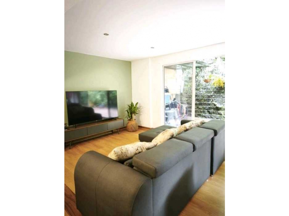 VENTA DE CASA EN EL POBLADO, SECTOR CASTROPOL. — foto 2