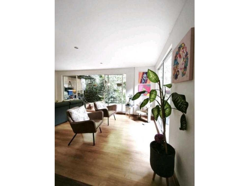 VENTA DE CASA EN EL POBLADO, SECTOR CASTROPOL. — foto 4