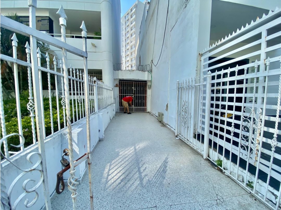 VENTA DE CASA EN EL PIE DE LA POPA EN SECTOR MÉDICO