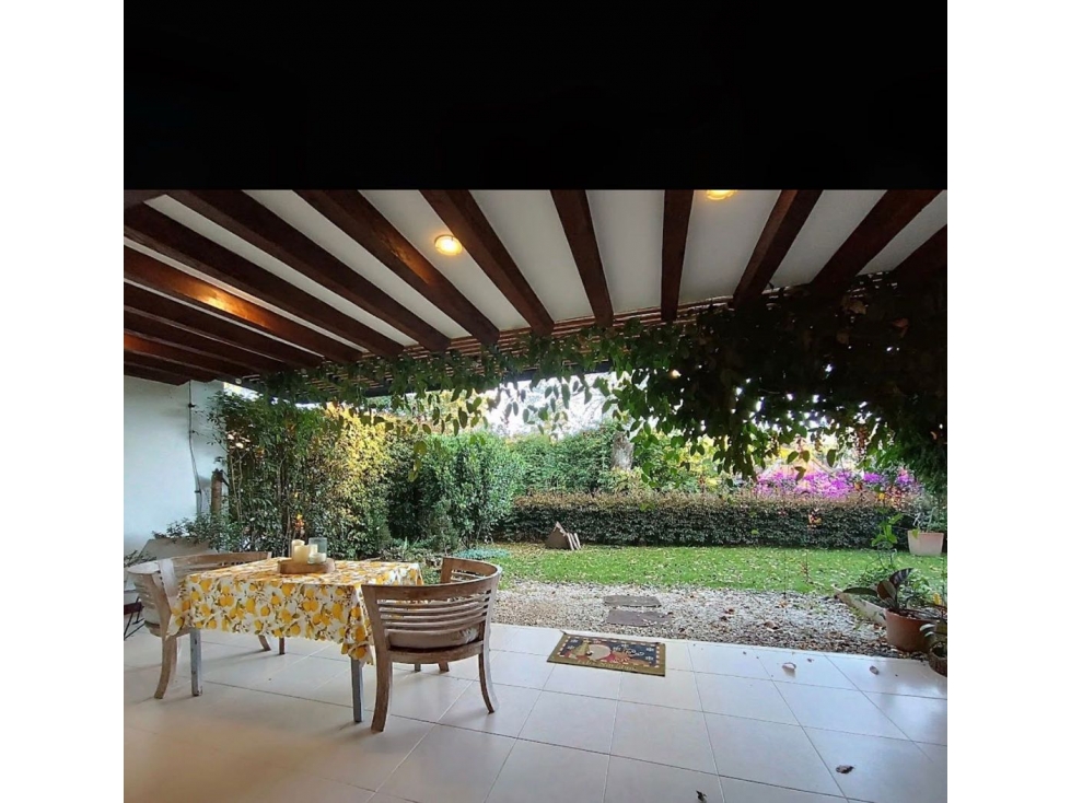 Venta de casa en el Retiro Antioquia dos niveles Unidad cerrada