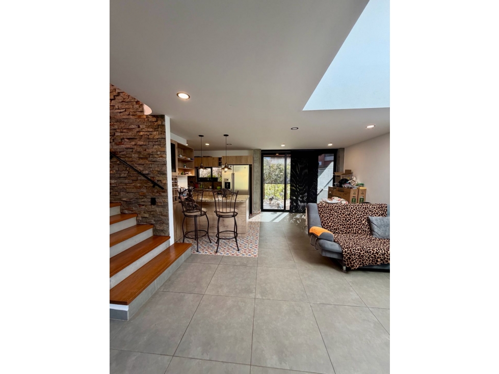 Venta de Casa en El Retiro, Antioquia; urbanización cerrada