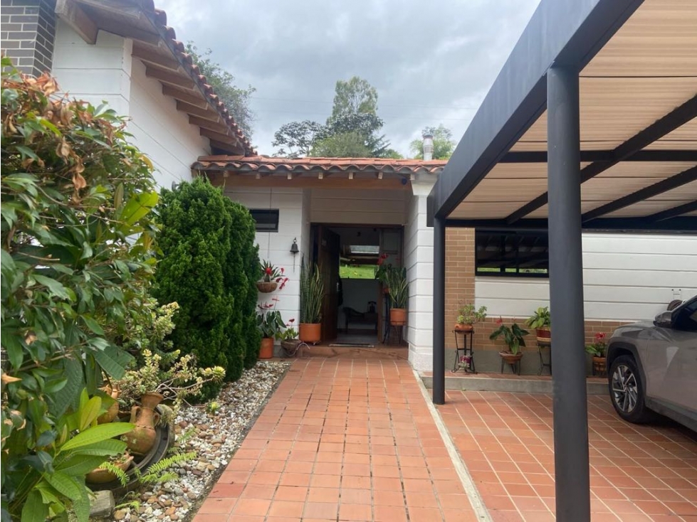 Venta de casa en el Retiro de 1 solo nivel