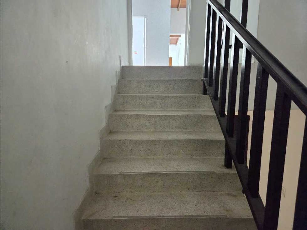 VENTA DE CASA EN EL VELODROMO