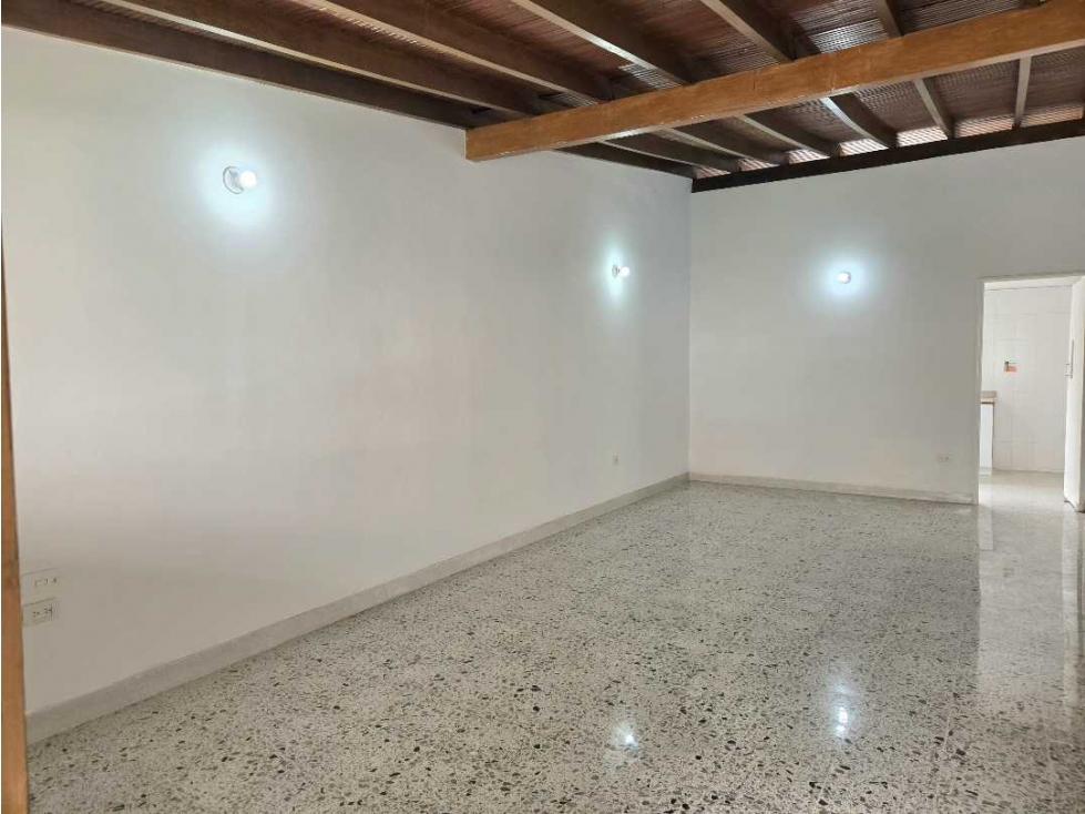 VENTA DE CASA EN EL VELODROMO — foto 2