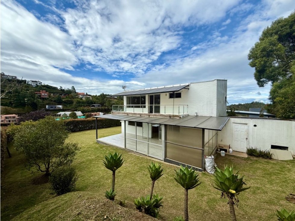 Venta de casa en Envigado Alto del Escobero