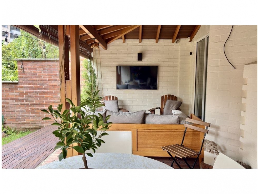 VENTA DE CASA EN ENVIGADO - LOMA DEL ESCOBERO — foto 3
