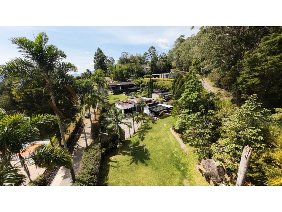 Venta de casa en Envigado Loma del escobero parte baja