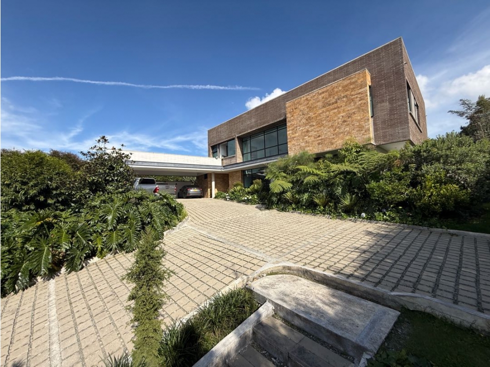 VENTA DE CASA EN ENVIGADO- VARIANTE LAS PALMAS (El ALTO)
