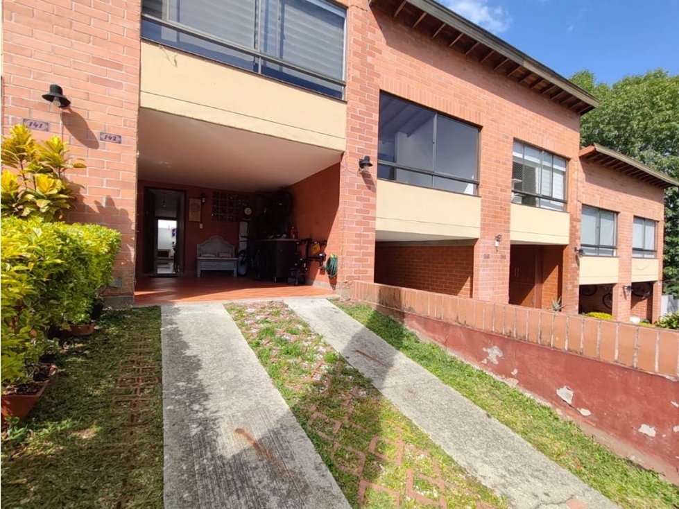 VENTA DE CASA EN ENVIGADO-LAS ANTILLAS