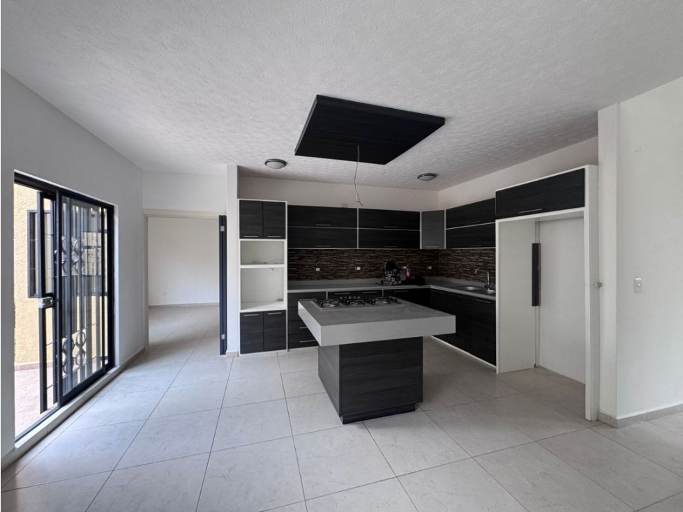 Venta Casa Residencial Modelo Arlanzza sobre Blvd. Bonfil — foto 5