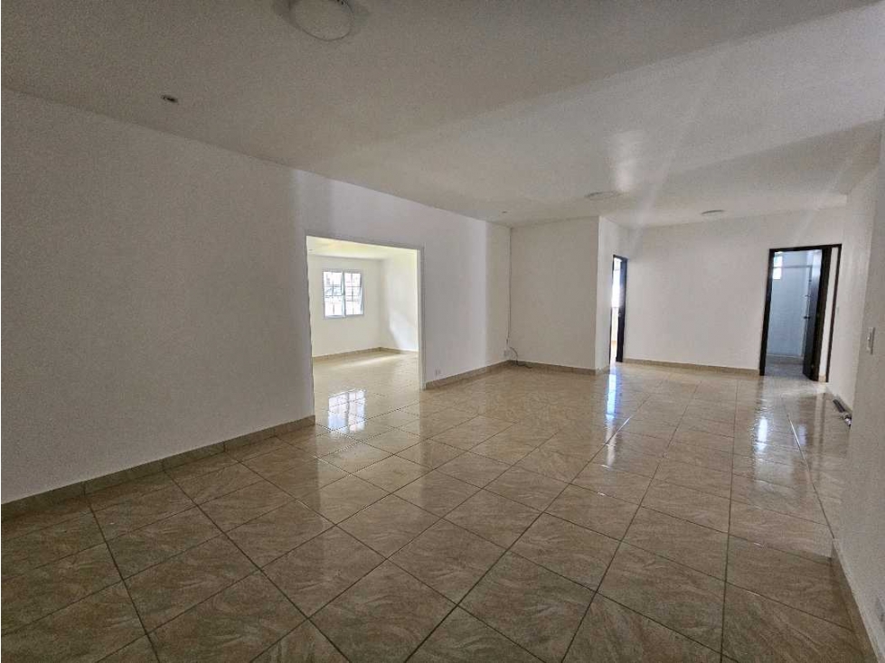 Venta de casa en Hato Pintado, Calle Sauces
