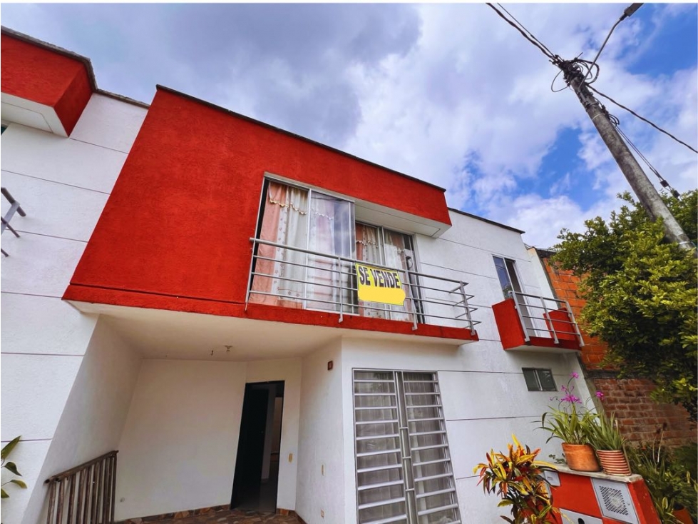 Venta de casa en Jamundi - Madeira Club House