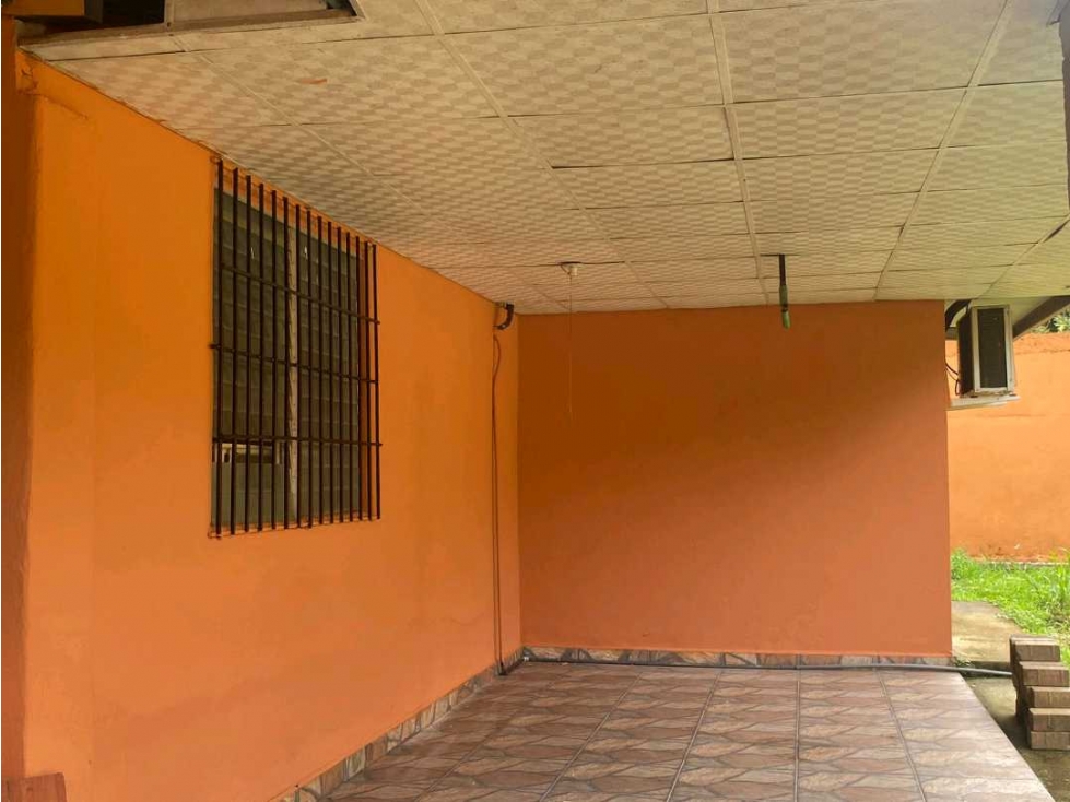 VENTA DE CASA EN LA ARBOLEDA 3 RECAMARAS ESPACIO DE BARBACOA — foto 5