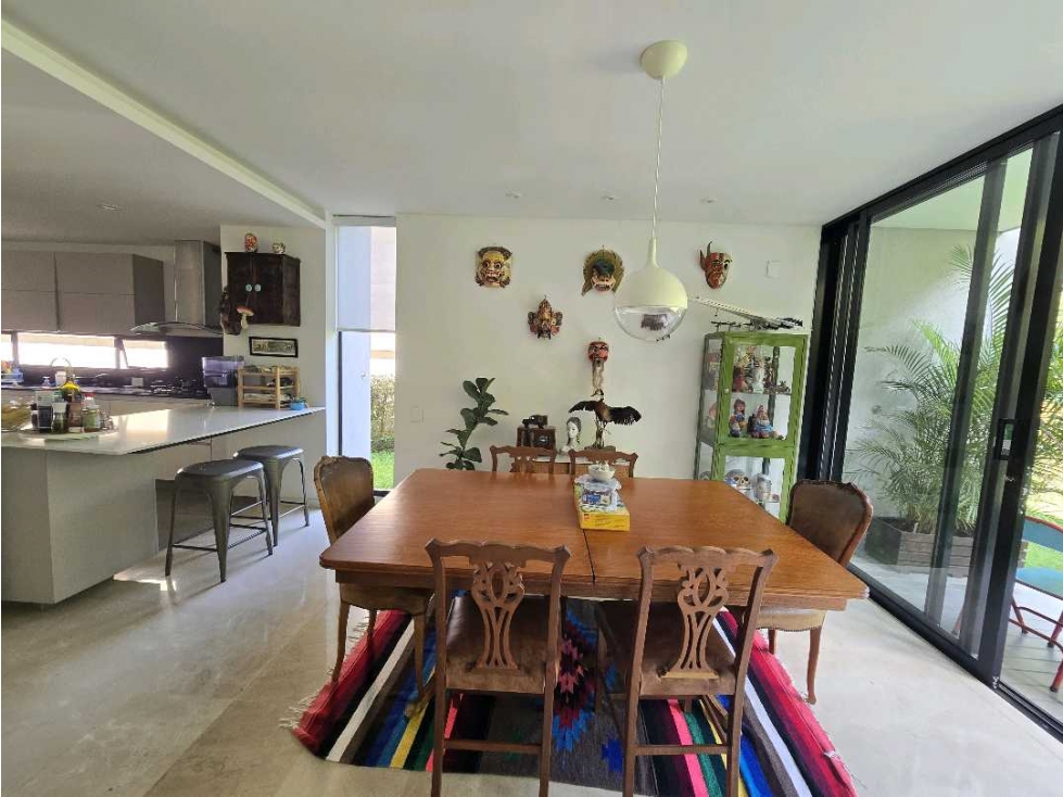 Venta de casa en La Calleja, Envigado. Cerca a colegio Montessori. — foto 4