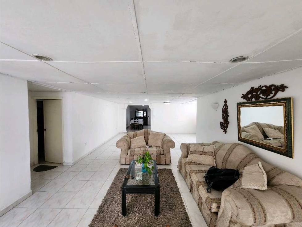 VENTA DE CASA EN LA CAMPIÑA