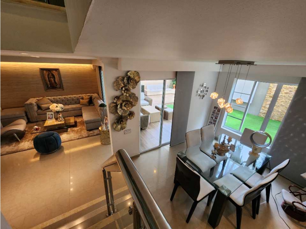 VENTA DE CASA EN LA CASTELLANA