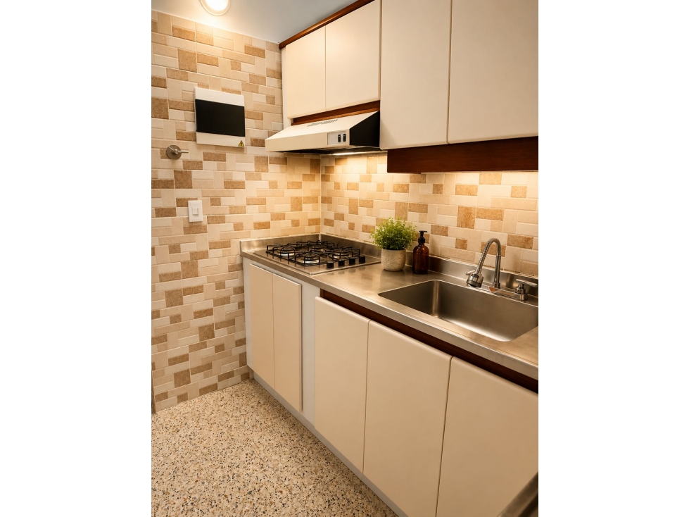 SE VENDE TERCER PISO CON PATIO EN LA FLORESTA. — foto 3