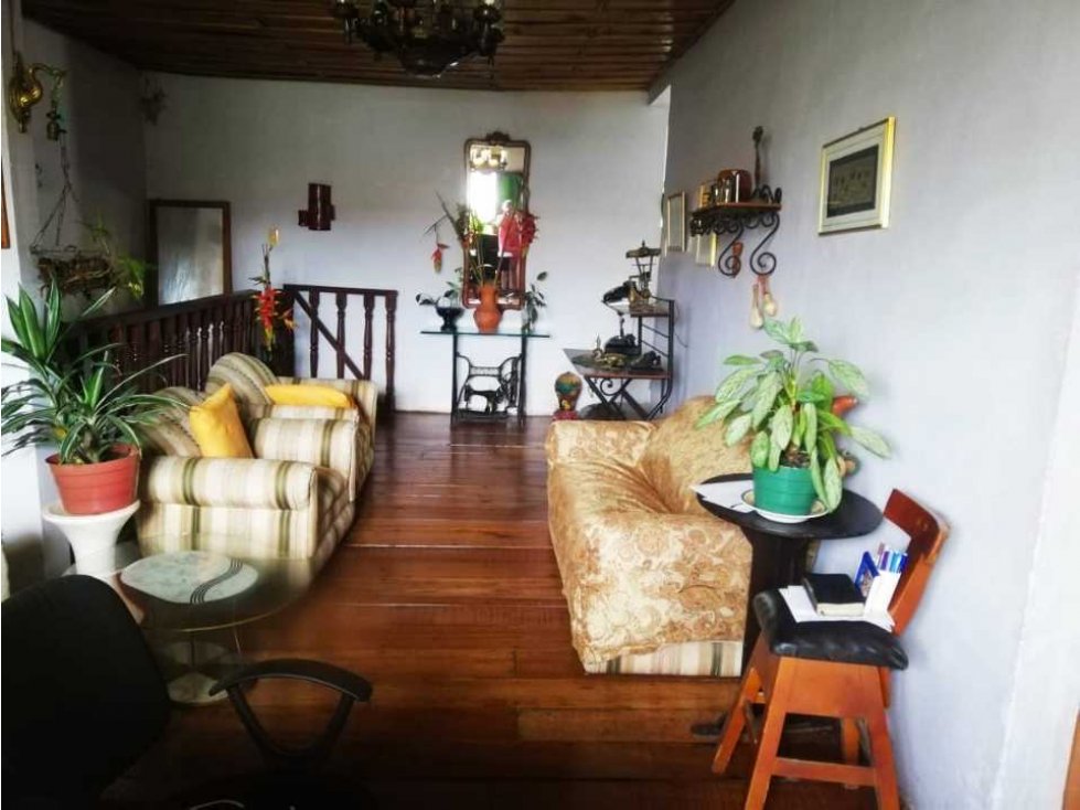 VENTA DE CASA EN LA PLAZA PRINCIPAL DE CIRCASIA QUINDÍO — foto 4