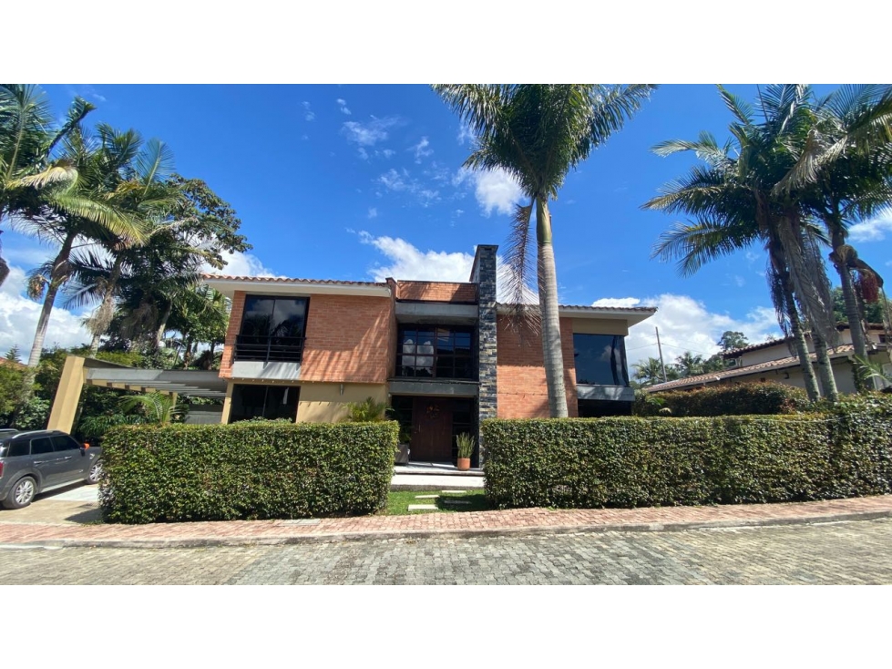 VENTA DE CASA CON PERFECTA UBICACIÓN EN EL RETIRO — foto 3