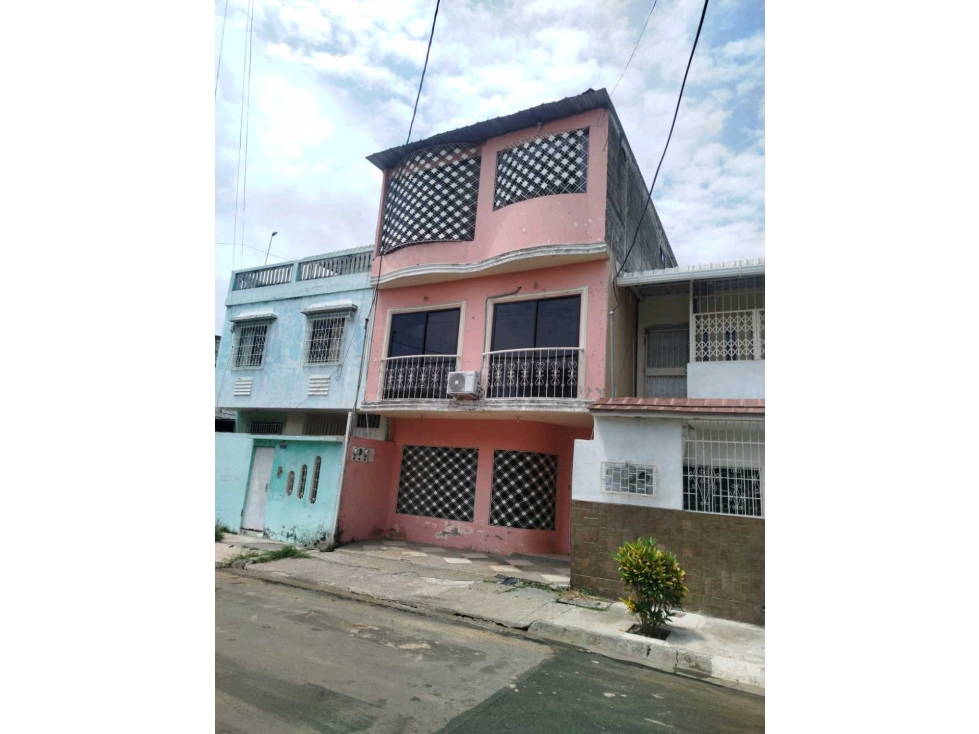 Venta de casa en las Orquideas