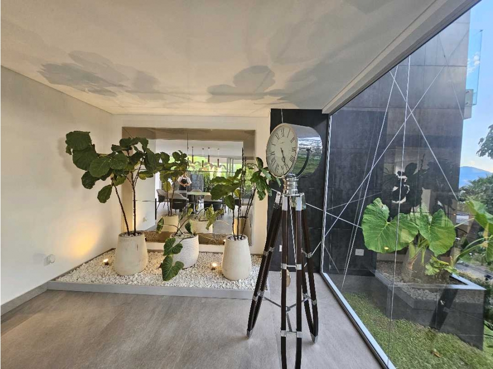 Venta de casa en Palmas parte baja, sector Colegiatura — foto 3