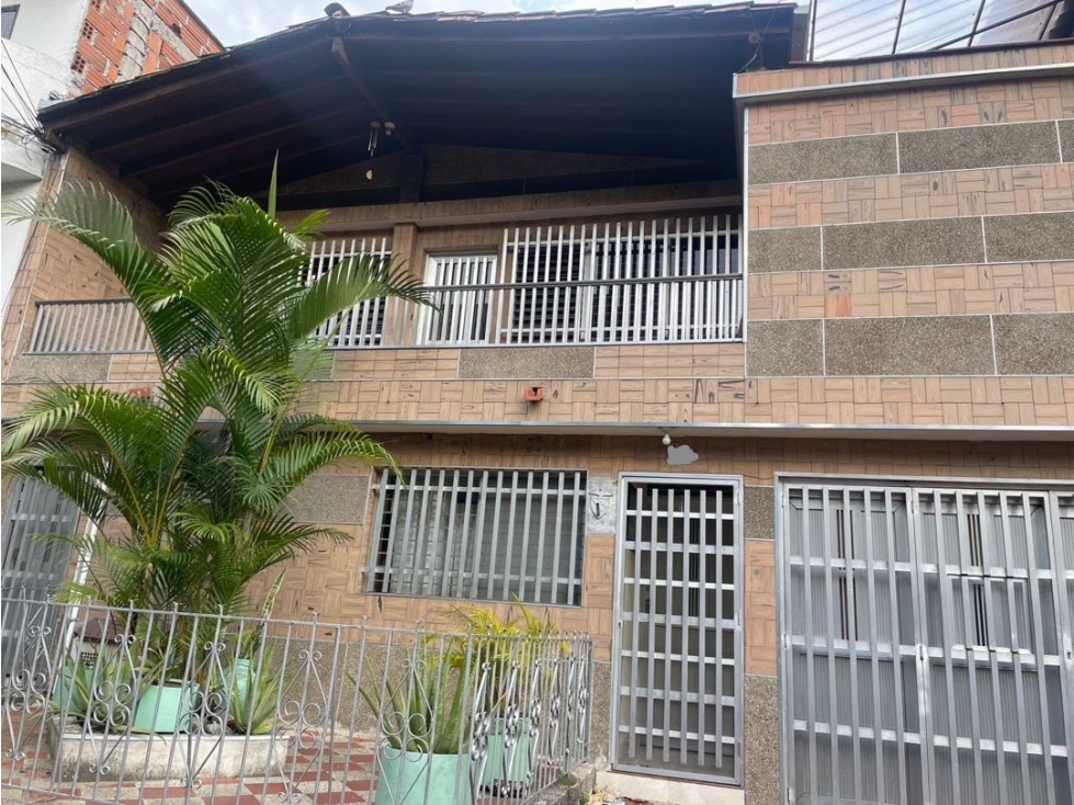 VENTA DE 2 CASAS EN LAURELES!!