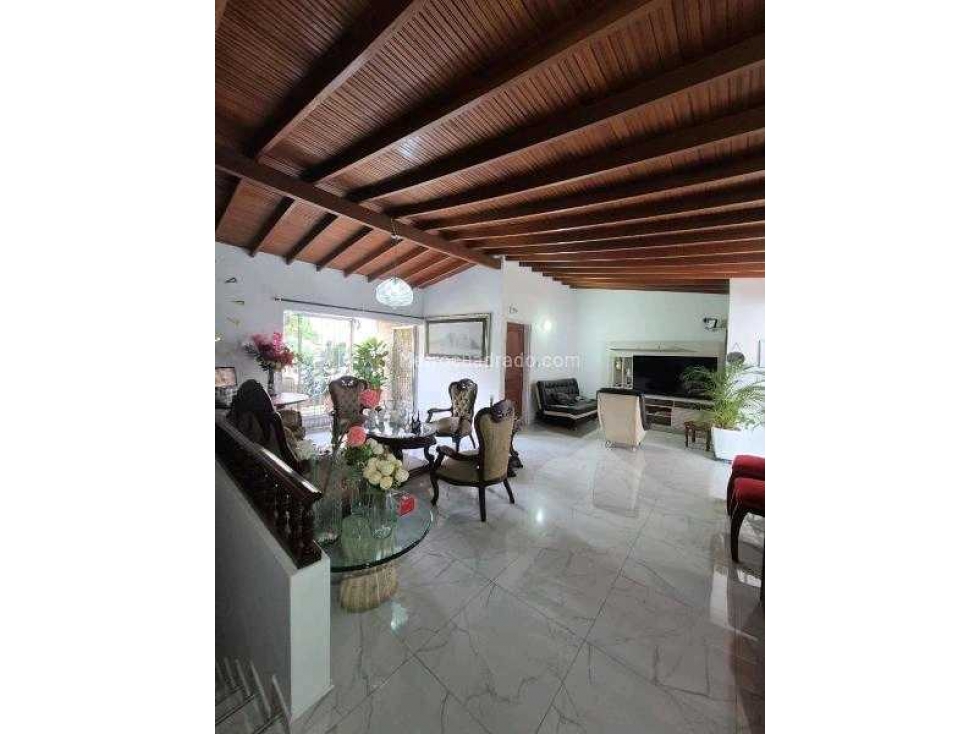 Venta de casa en Laureles, Medellín