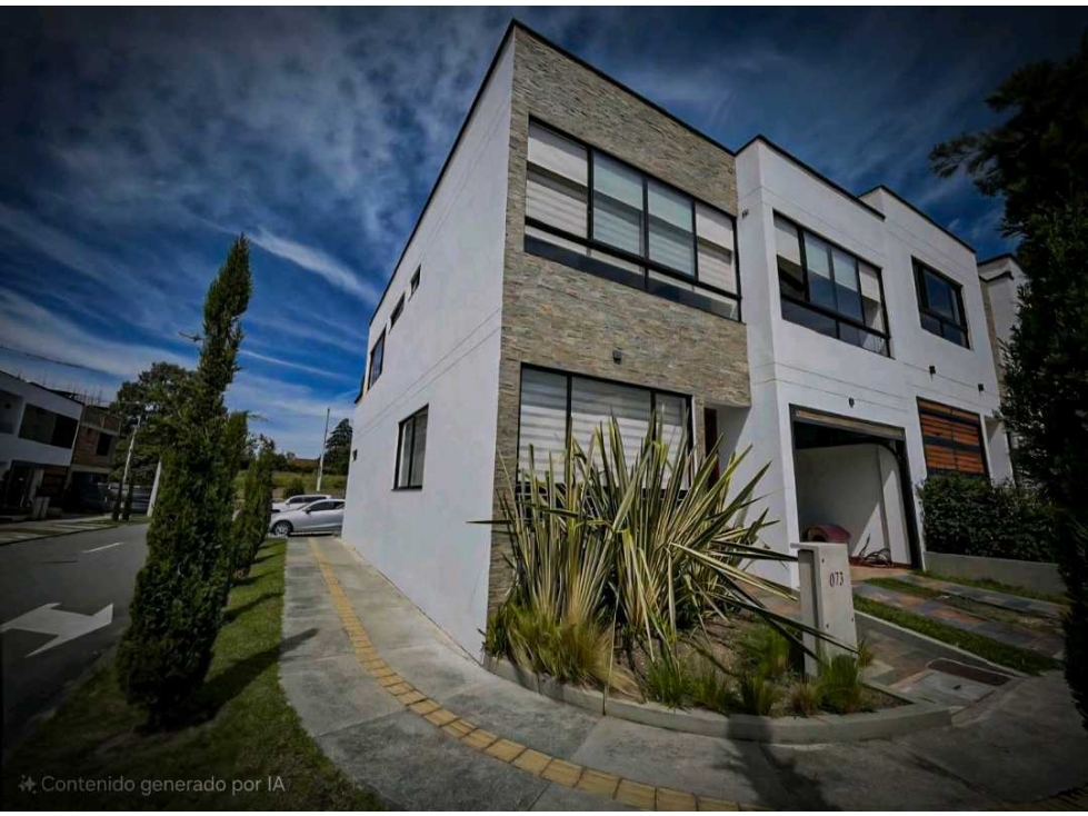 Venta de casa en LlanoGrande 210mts²