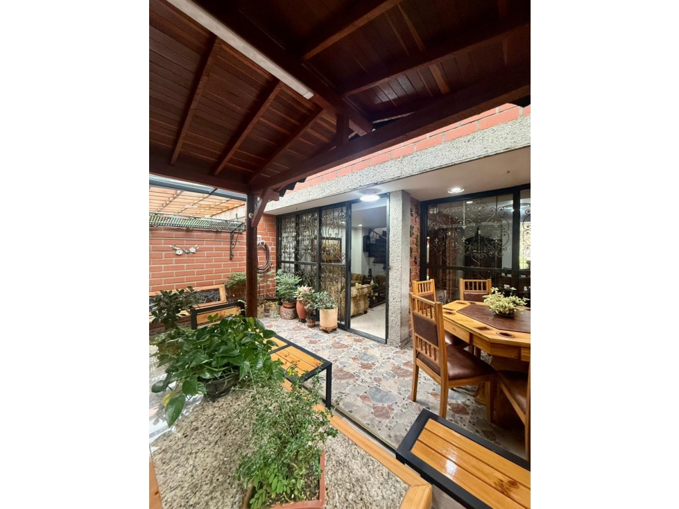 Venta de casa en Loma de los Bernal, Belén