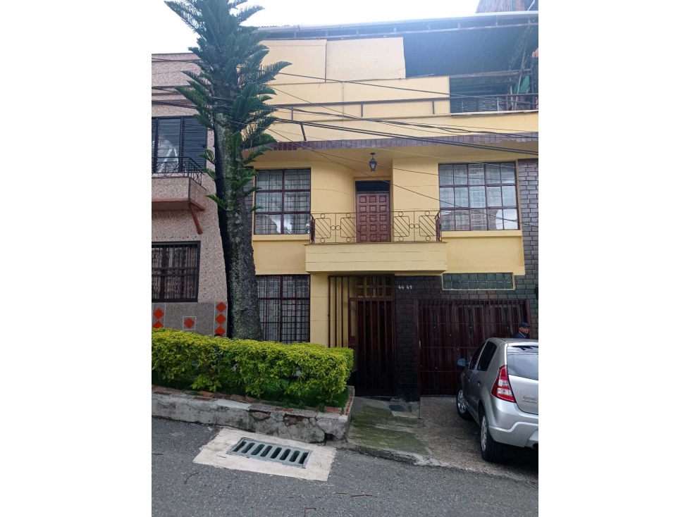 Venta de Casa Lote Sector Manrique Central
