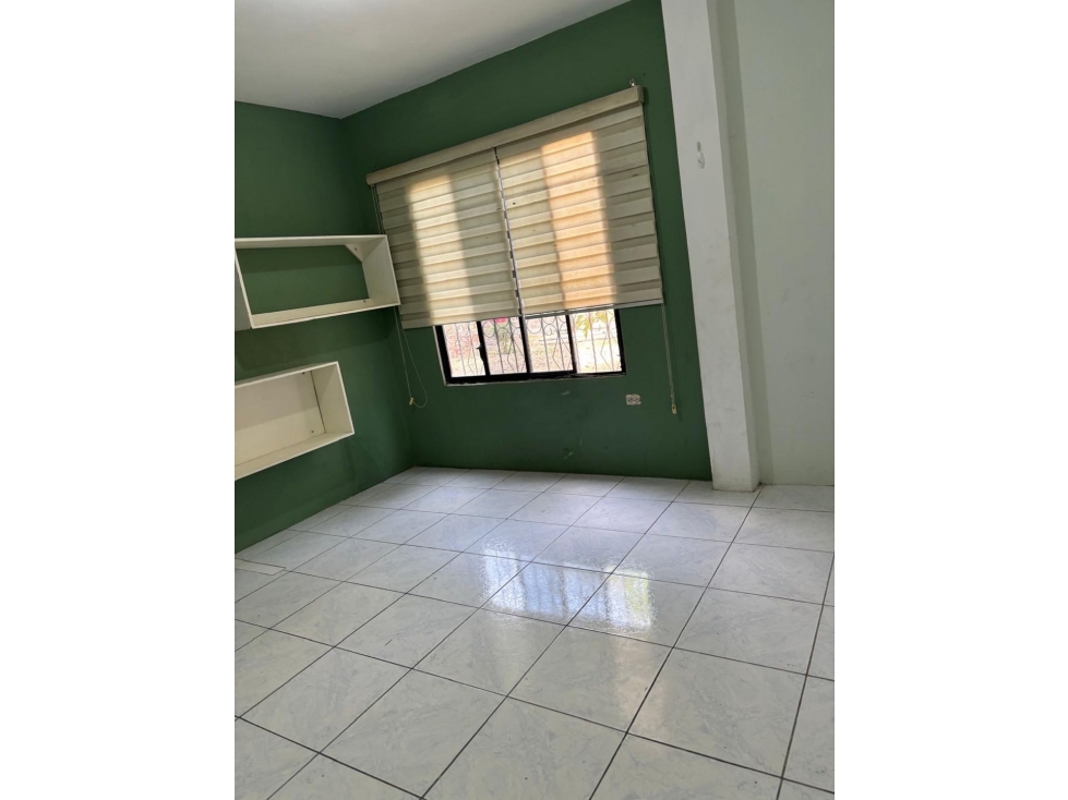 Venta de casa en Manta-La Pradera. - 2