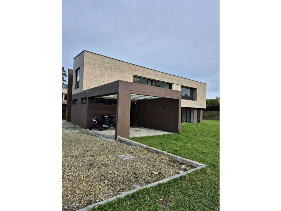 Venta de Casa Con DESCUENTO en Medellín Antioquia — foto 2