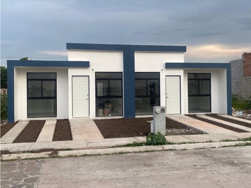 Venta de casa en naranjos de Castilla