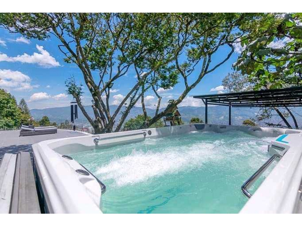 Venta de Casa en Palmas con Panorámica Medellín — foto 2