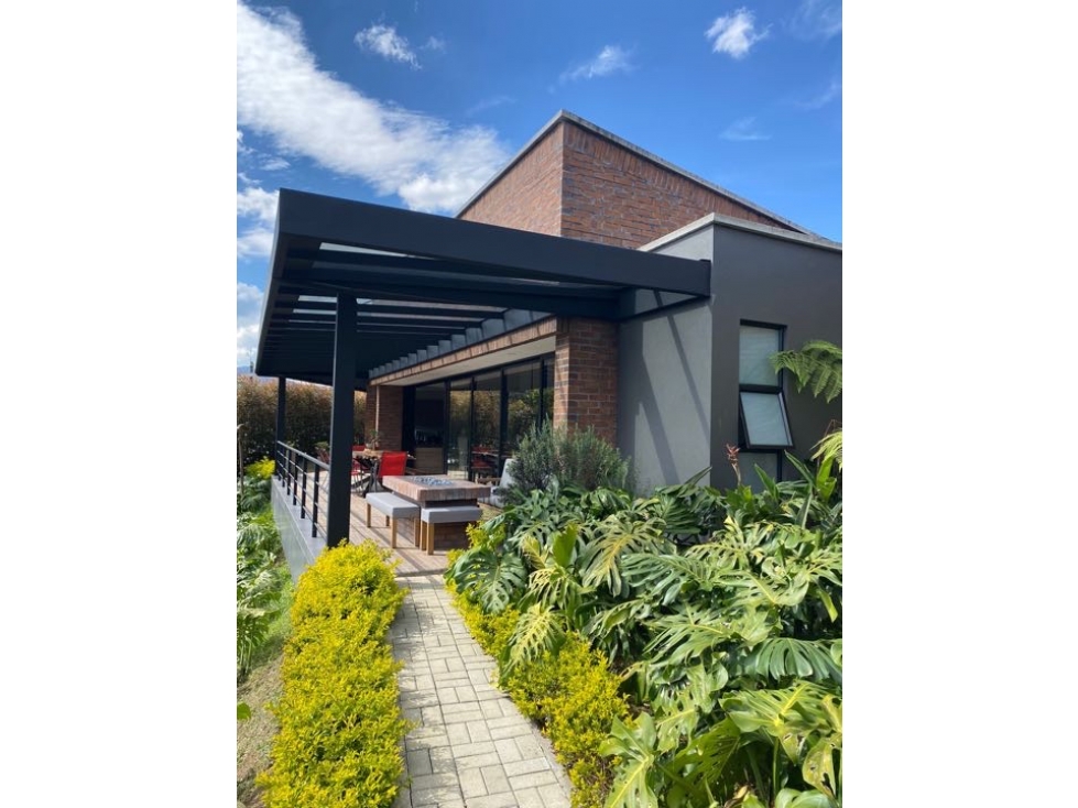 Venta de casa en parcelación en venta en El Retiro, Antioquia