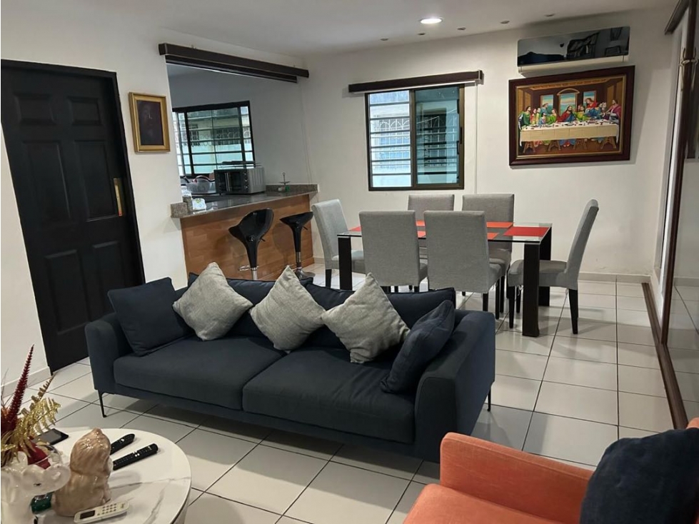 VENTA DE CASA EN PARQUE LEFEVRE - 1