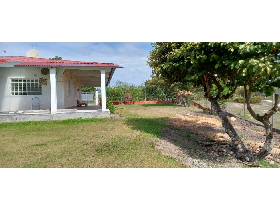 VENTA DE CASA EN PENONOMÉ, HERMOSA PROPIEDAD Y LISTA PARA MUDARSE - 2