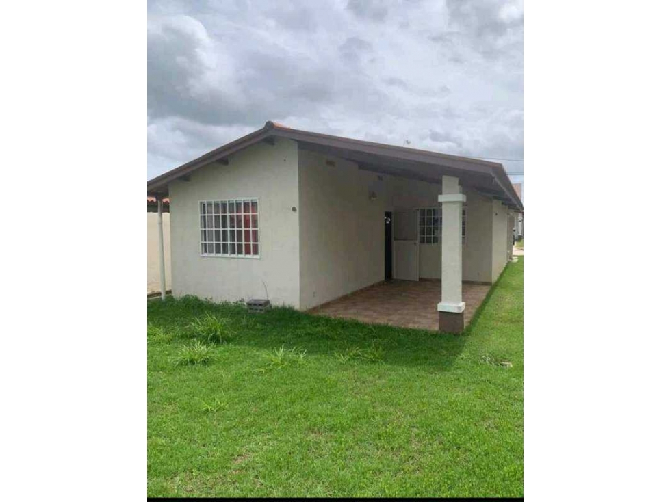 VENTA DE CASA EN PENONOMÉ, HERMOSA PROPIEDAD Y LISTA PARA MUDARSE - 4