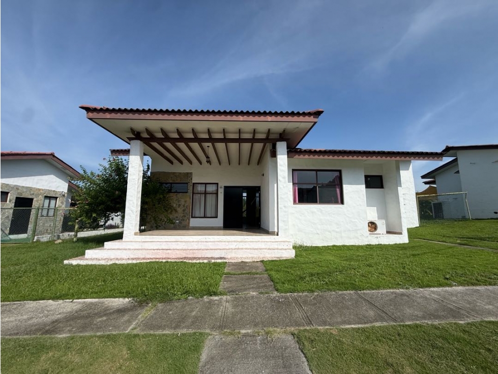 Venta de casa en Piedras Gordas Village, San Carlos - 1