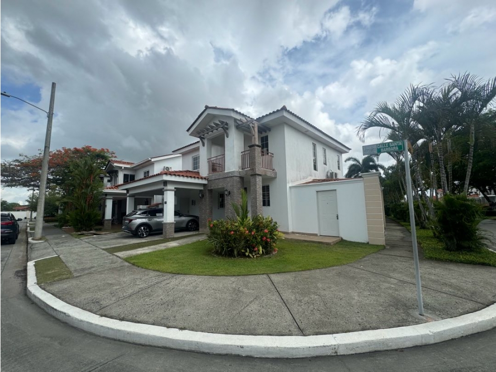 Venta de casa en QUINTAS DE VERSALLES | Costa sur