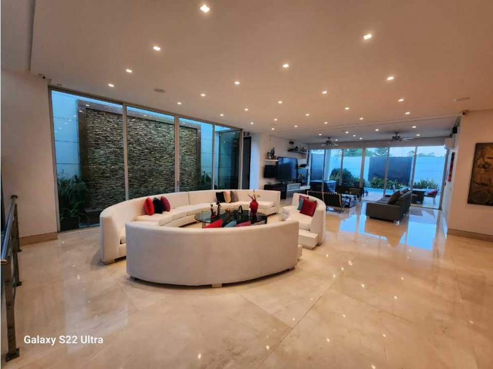 VENTA DE CASA EN RIOMAR — foto 4