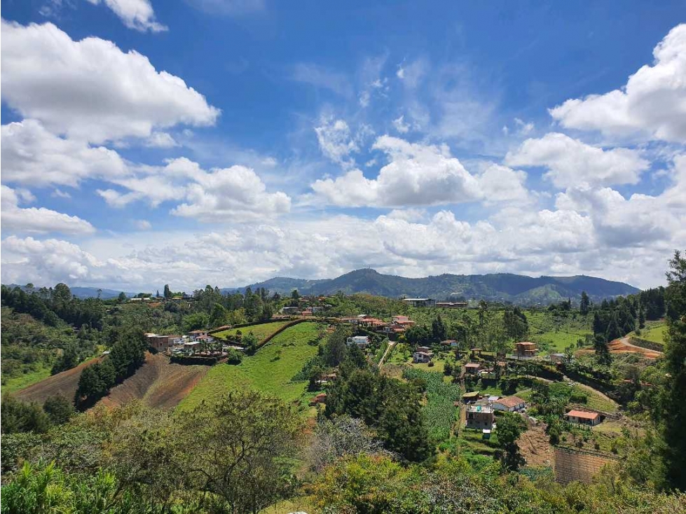 VENTA DE CASA EN RIONEGRO CON PISCINA, VEREDA MAMPUESTO. — foto 4