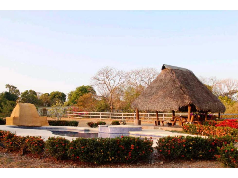 VENTA DE CASA EN RÍO GRANDE VILLA CAMPESTRE CON PISCINA - 3