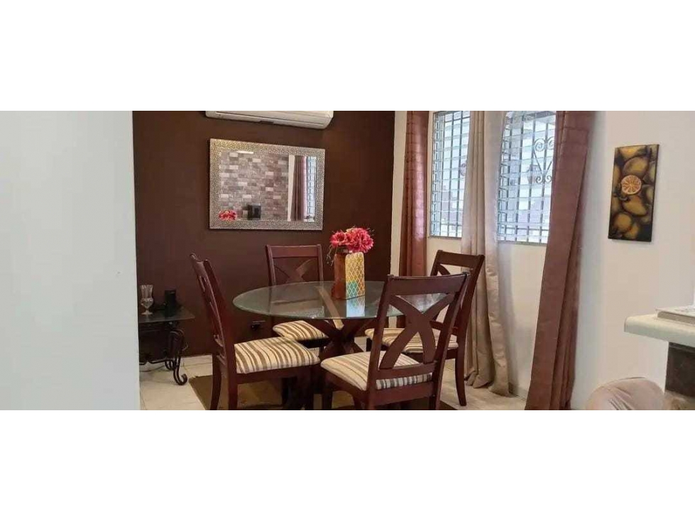 VENTA DE CASA EN SAN ANTONIO CON PATIO - 4