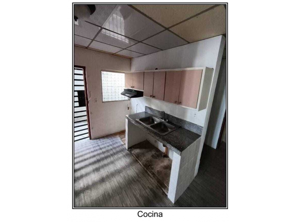 VENTA DE CASA EN SAN ANTONIO CON PATIO — foto 3