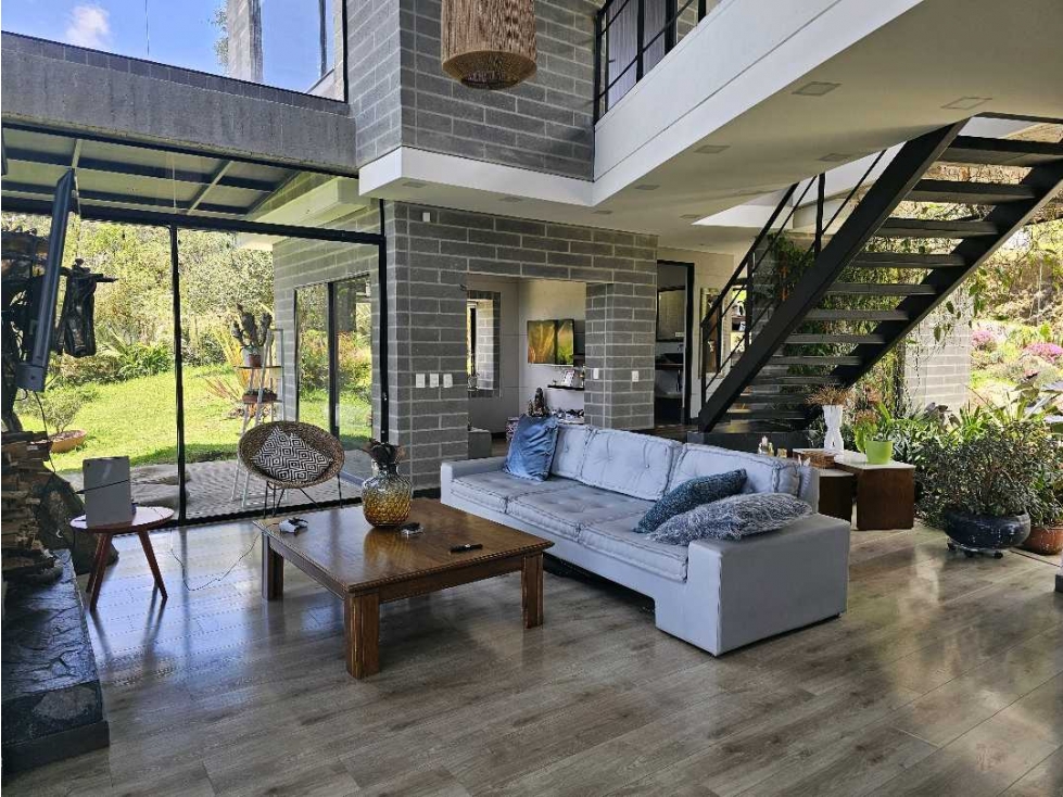 Venta de casa en Santa Elena, vereda El Plan sector La Morena - 1