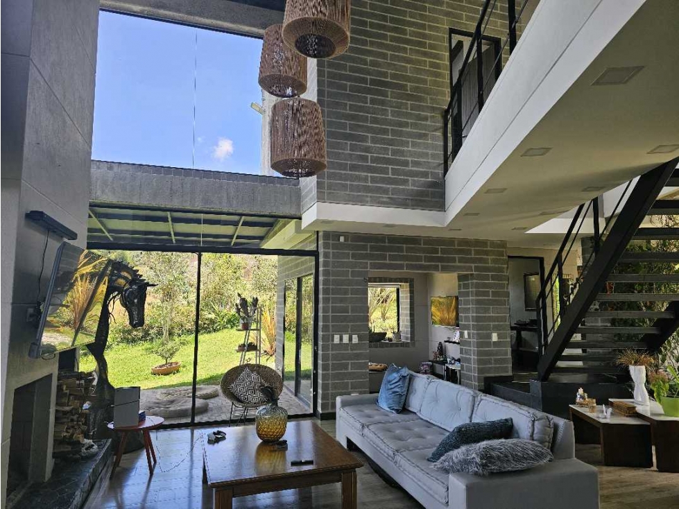 Venta de casa en Santa Elena, vereda El Plan sector La Morena - 2