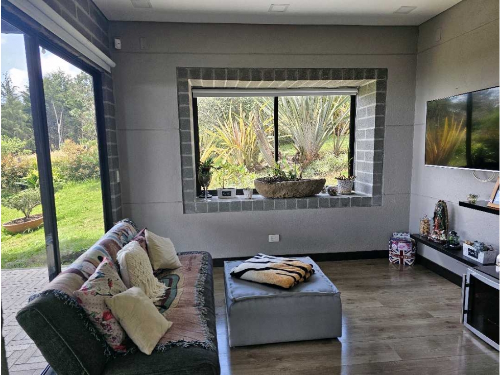 Venta de casa en Santa Elena, vereda El Plan sector La Morena - 4