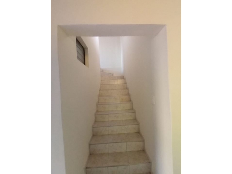 Venta de casa esquinera en Santa Monica, La America, Medellin — foto 2